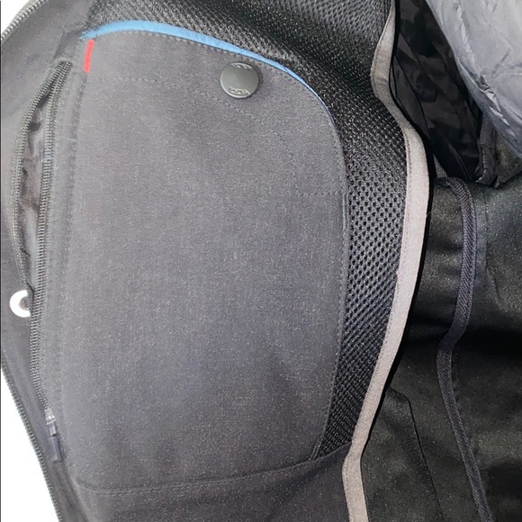 Tumi coat - Picture 4 of 16